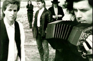 The Hooters – Johnny B